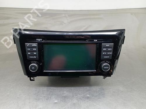 Used Radio NISSAN X-TRAIL III (T32_, T32R, T32RR) [2013-2025]  17186229
