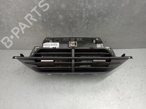 Instrumentbord PEUGEOT 208 II (UB_, UP_, UW_, UJ_) 1.5 BlueHDI 100 (102 hp) 17966815