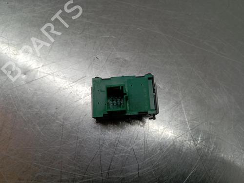 Switch PEUGEOT 2008 II (UD_, US_, UY_, UJ_, UR_, UC_) e-2008 (UKZKXZ) | BP18156997I30