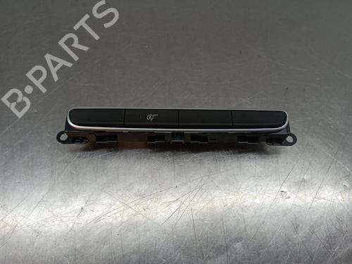 Used Switch RENAULT MEGANE IV Grandtour (K9A/M/N_) 1.5 Blue dCi 115 (K9A6) (116 hp) 18162831