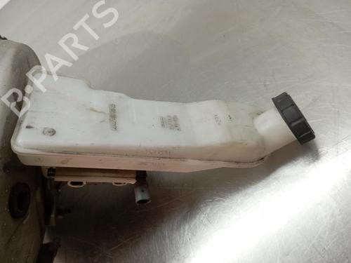Brake master cylinder MERCEDES-BENZ GLA-CLASS (X156) GLA 180 CDI / d (156.912) A2464300202