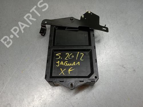 Sikringsdåse JAGUAR XF I (X250) 2.7 D (207 hp) 18965192