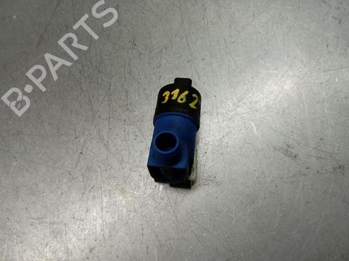 Used Washer pump RENAULT CAPTUR I (J5_, H5_) 1.2 TCe 120 (118 hp) 19430292