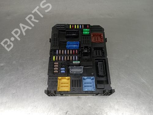 Fuse box PEUGEOT 208 II (UB_, UP_, UW_, UJ_) e-208 983288038000 / 1512340252