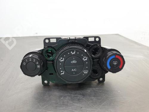 Airco bedieningspaneel FORD FIESTA VI (CB1, CCN) [2008-2025]  3103849