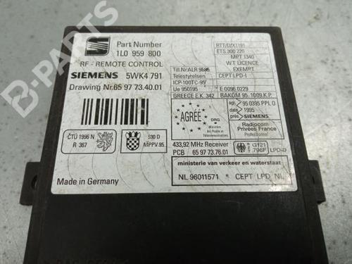 Elektronisk modul SEAT IBIZA II (6K1)  | BP3026613M83