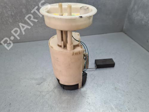 Używane Pompa paliwa VW GOLF IV (1J1) [1997-2008]  12242674