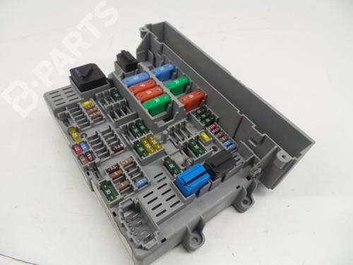 Used Fuse box BMW 3 (E90) 320 i (150 hp) 897993