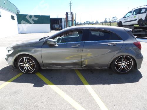 Right headlight MERCEDES-BENZ A-CLASS (W176) A 200 CDI / d (176.008) | BP3254728C29