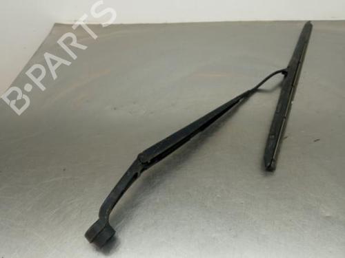 Used Front windshield wiper arm HYUNDAI i20 II (GB, IB) 1.2 (84 hp) 14438727