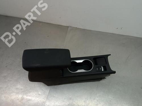 armrest-center-console-renault-captur-ii-hf_-tce-100-hfmt-2020-7156127 main image