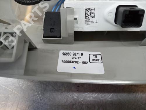 Interior roof light RENAULT KADJAR (HA_, HL_) 1.2 TCe 130 (HLMR) | BP7183391I8 