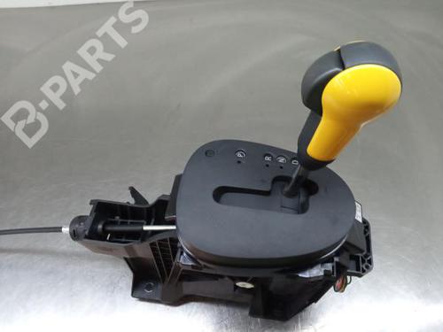 Gear lever NISSAN JUKE (F15) 1.6 DIG-T 4x4 | BP7871685M90