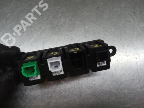 Switch NISSAN JUKE (F15) 1.6 DIG-T NISMO RS | BP7878383I30 