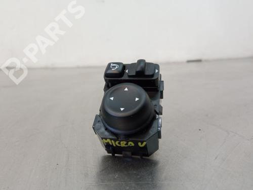 Used Switch NISSAN MICRA V (K14) 1.0 (73 hp) 8206477