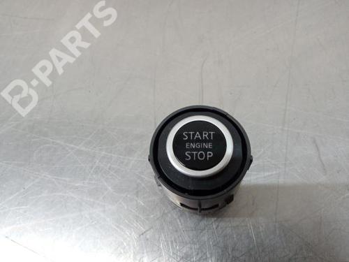 Used Switch NISSAN MICRA V (K14) 1.0 (73 hp) 8206482