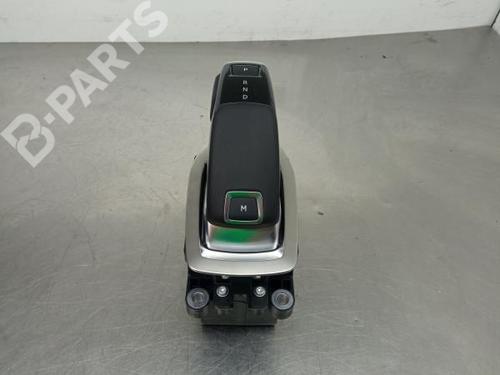 Used Gear lever PEUGEOT 2008 II (UD_, US_, UY_, UJ_, UR_, UC_) 1.2 PureTech 130 (USHNS, URHNS) (130 hp) 9589260