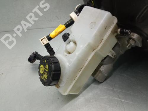 Used Brake master cylinder RENAULT CAPTUR I (J5_, H5_) 1.5 dCi 110 (110 hp) 10201174
