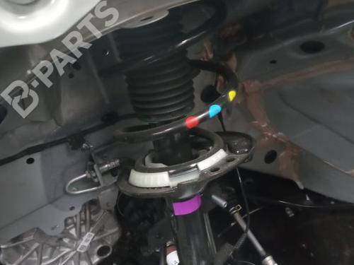 Used Left front shock absorber Left front shock absorber RENAULT CAPTUR II (HF_) TCe 155 (HFMN) (154 hp) 11202087 11202087