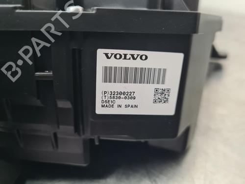 Display monitor VOLVO XC60 II (246) | BP17608527C48