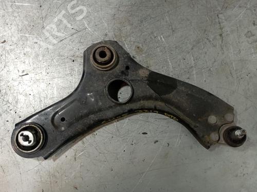 Used Right front suspension arm RENAULT CLIO V (B7_) [2019-2026]  20242655