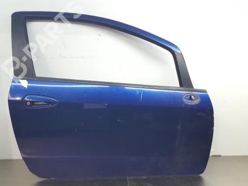 Used Right front door FIAT GRANDE PUNTO (199_) 1.3 D Multijet (199.AXD11, 199.AXD1A, 199.AXD1B,... (90 hp) 725502