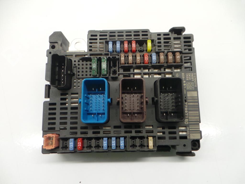 Boîte à Fusibles CITROËN C4 II (NC_) 1.6 BlueHDi 100 1262724 BParts
