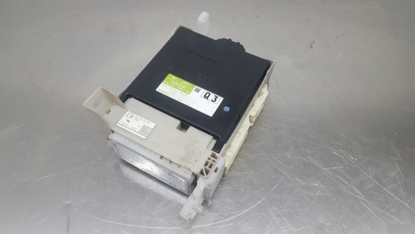 Fuse Box Toyota Yaris P13 1 3 Nsp130 892210d110