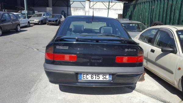 Cache De Coffre 2 Pièces Pour Renault Safrane I Et II (1992-2000) - Réf. 7701829570 - Occasion