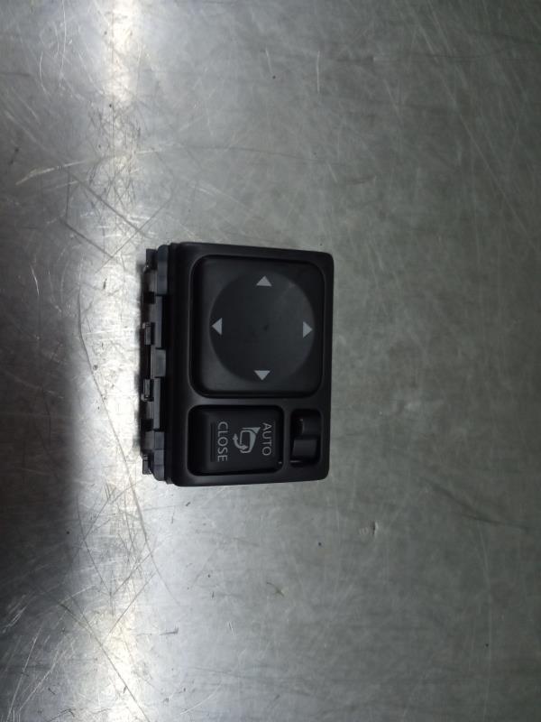 Switch NISSAN JUKE (F15) 1.6 DIGT NISMO RS 7878377 BParts