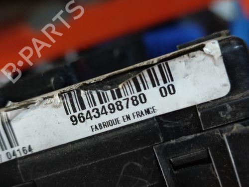 Used Fuse box Fuse box 6222869 6222869