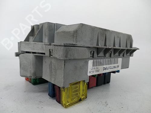 Fuse box FIAT PUNTO (188_) 1.2 16V 80 (188.233, .235, .253, .255, .333, .353, .639,... | BP6960846E1