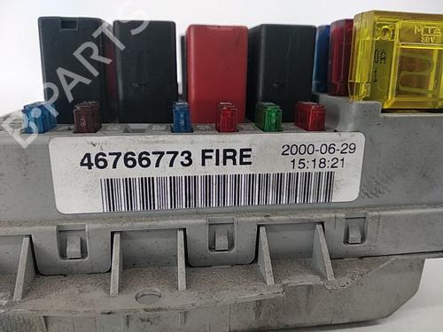 Fuse box FIAT PUNTO (188_) 1.2 16V 80 (188.233, .235, .253, .255, .333, .353, .639,... | BP6960846E1