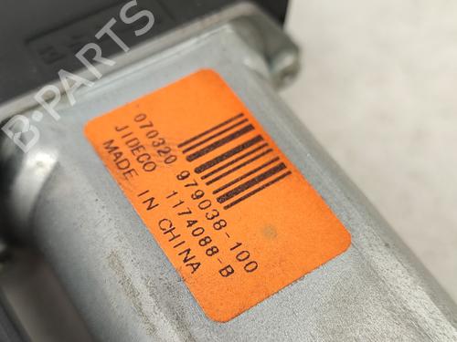 Right front window motor VOLVO V50 (545) 2.0 D | BP13527004E20 