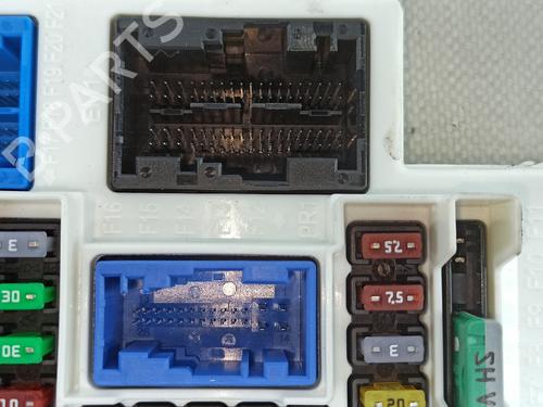 Fuse box PEUGEOT 308 III (FB_, FH_, FP_, F3_, FM_) BlueHDi 130 (FBYHZL, FBYHZT) | BP27735868E1 