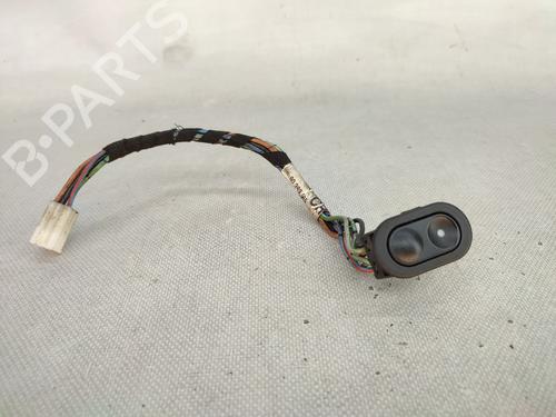 Interrupteur de vitre avant droite OPEL ASTRA F Saloon (T92) 1.4 (F19, M19) (82 hp) 21007140