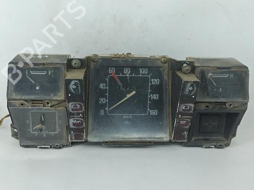 Used Instrument cluster NISSAN PICK UP (720) [1980-1986]  27736070