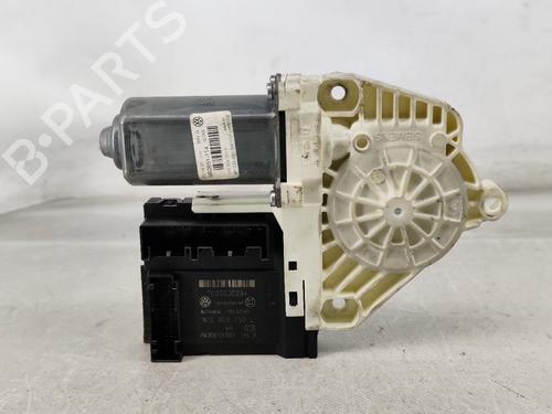 Vindusheismotor venstre foran VW PASSAT B5.5 Variant (3B6) 2.0 TDI (136 hp) 25038891