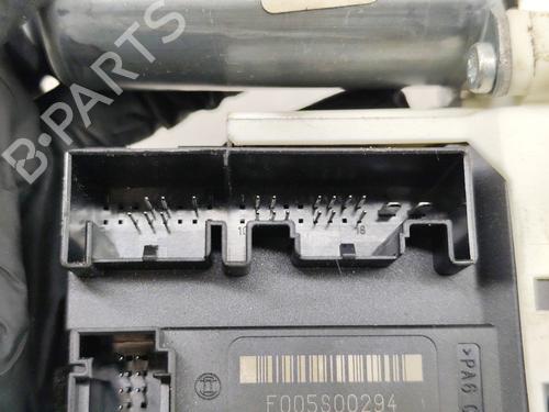 Portierruitmotor linksvoor VW PASSAT B5.5 Variant (3B6) 2.0 TDI | BP25038891E21 