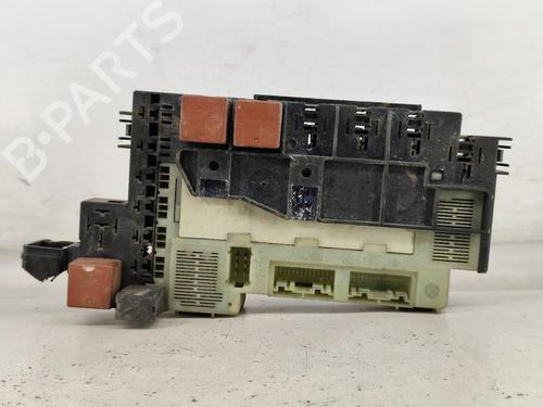Used Fuse box RENAULT CLIO II (BB_, CB_) 1.9 D (B/CB0E, BB0J) (64 hp) 25404671