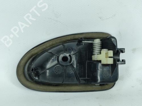 Venstre foran invendig håndtak RENAULT CLIO II (BB_, CB_) 1.2 (BB0A, BB0F, BB10, BB1K, BB28, BB2D, BB2H, CB0A,... | BP26450710I13 