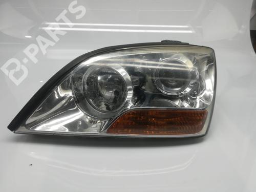 Left headlight KIA SORENTO I (JC) 2.5 CRDi 921013E5XX
