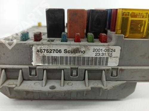 Boîte à Fusibles FIAT DOBLO Box Body/MPV (223_) 1.9 D (223ZXB1A) | BP6778827E1
