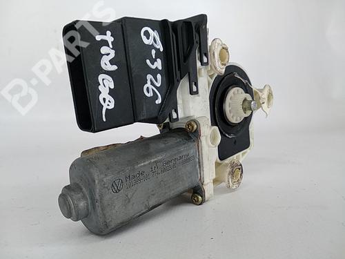 Moteur de lève-vitre arrière gauche VW GOLF IV (1J1) 1.4 16V (75 hp) 6931248