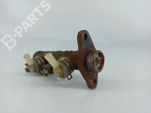 Brake master cylinder MITSUBISHI L 300 III Van (P0_V, P1_V, P2_V) 2.5 D (P05V, P05W, P15V) | BP6931739M77 