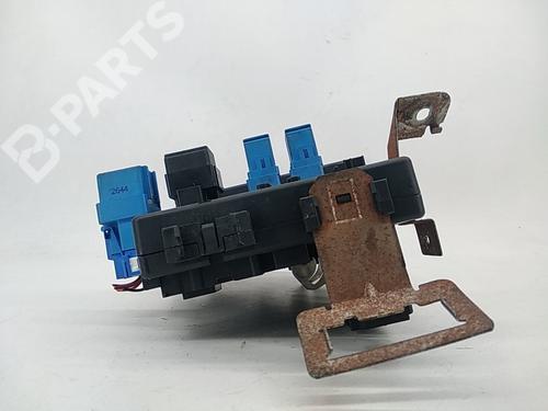 Caixa de fusíveis NISSAN TERRANO II (R20)  | BP7070491E1