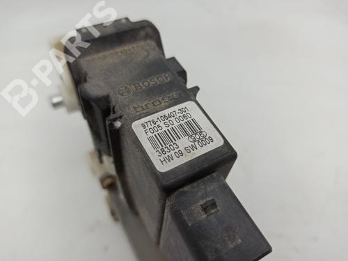 Silniczek podnośnika szyby tylnej lewej VW GOLF IV (1J1)  | BP7997919E23 