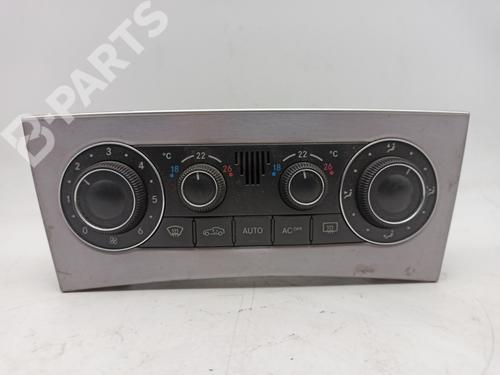 Climate control MERCEDES-BENZ C-CLASS Coupe (CL203) C 180 Kompressor (203.746) A2038303085