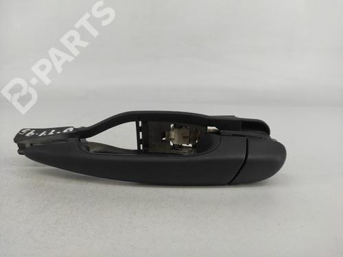 Używane Klamka zewnętrzna drzwi przednich prawych BMW 3 (E46) 320 d (136 hp) 8189695