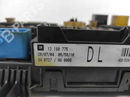 Fuse box OPEL ASTRA H Estate (A04) 1.7 CDTI (L35) | BP8217537E1